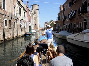 Tour en barque traditionnelle à Venise